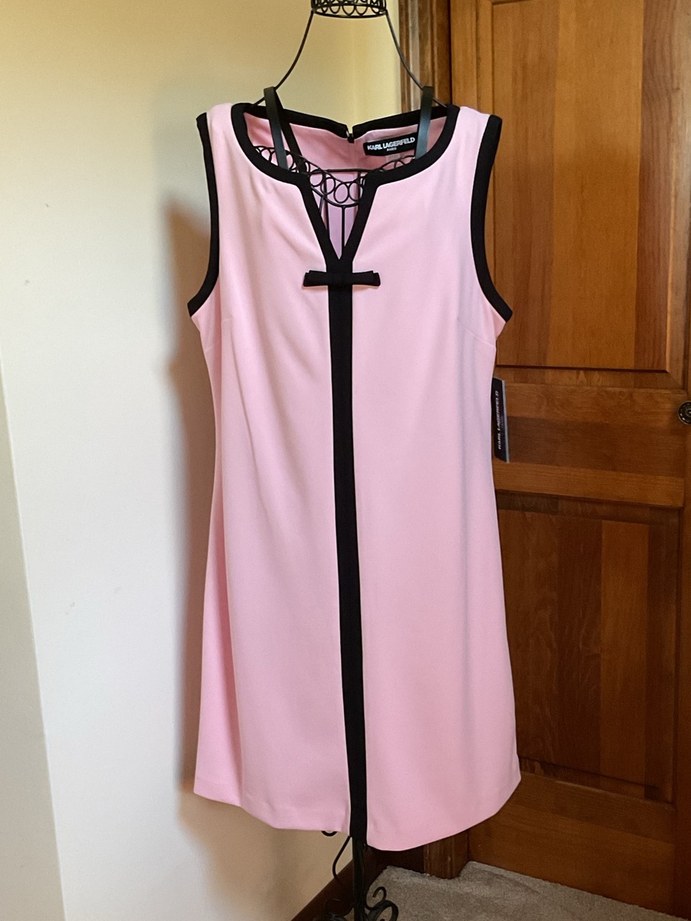 KARL LAGERFELD PARIS
Women's Contrast Trim Sheath Dress, 14 - Picture 3 of 8